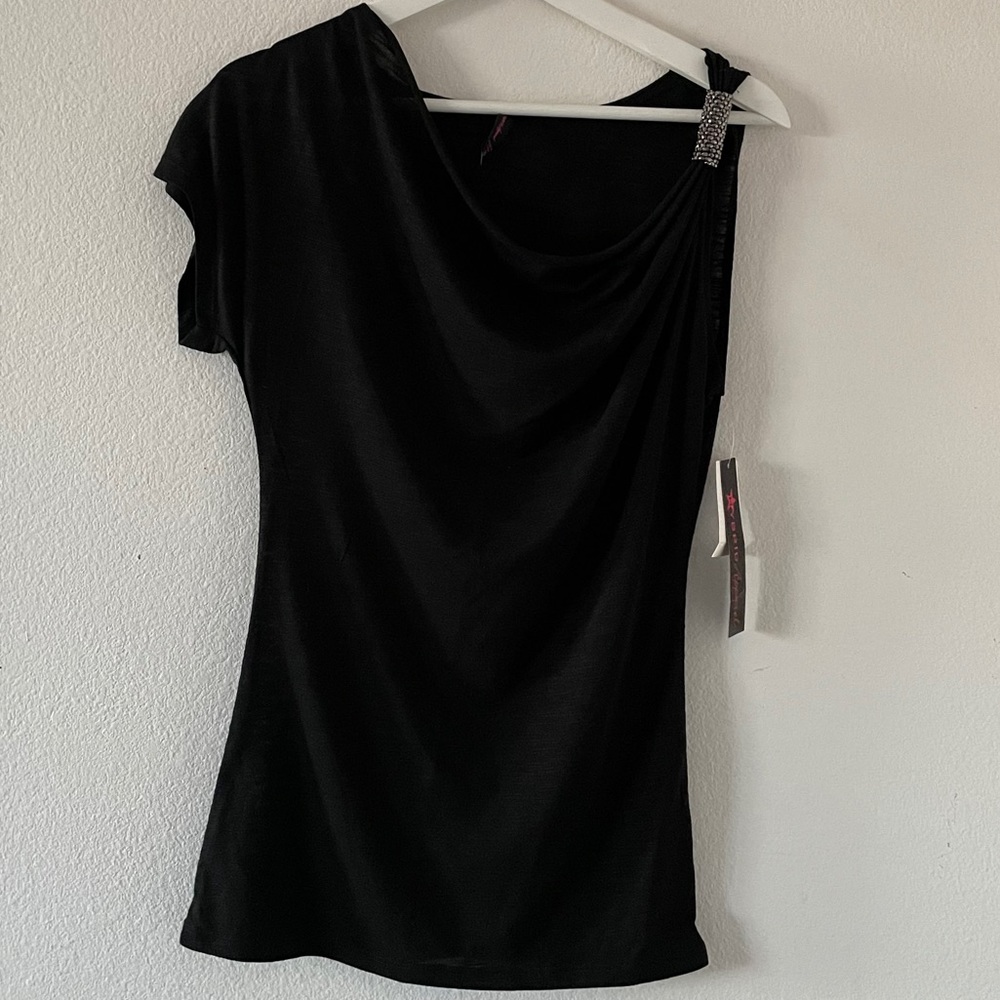 HYBRID APPAREL SCOOP NECK BLOUSE